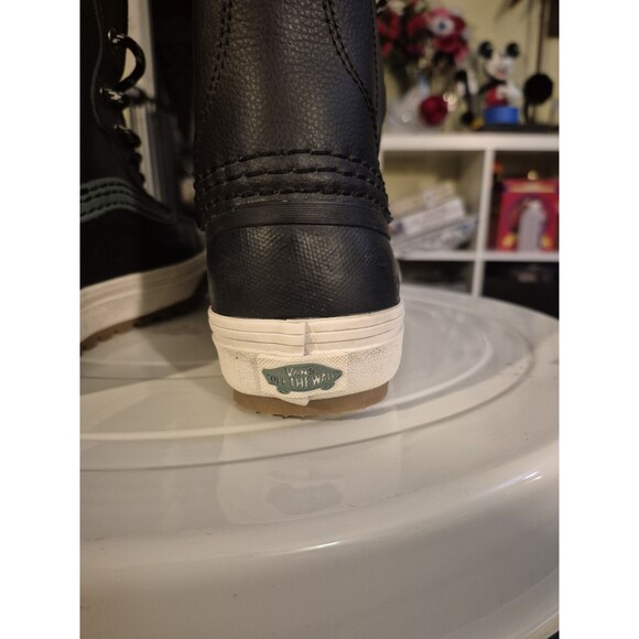 Vans Standard Mid Snow MTE Black Multi Women\'s size 7.5 Winter Water Cozy M Sz 6 main image 14